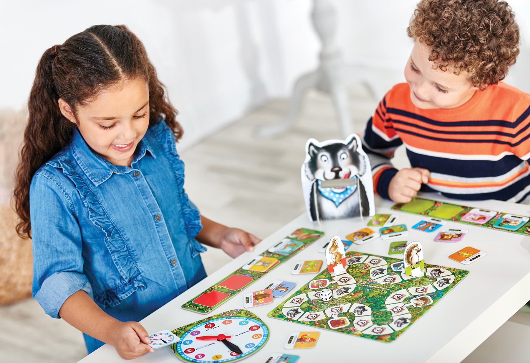 Orchard Toys What's the Time Mr Wolf Game Educational Board Game for Children Aged 5+ Teaches Time Telling with Movable Clockface and 3D Wolf